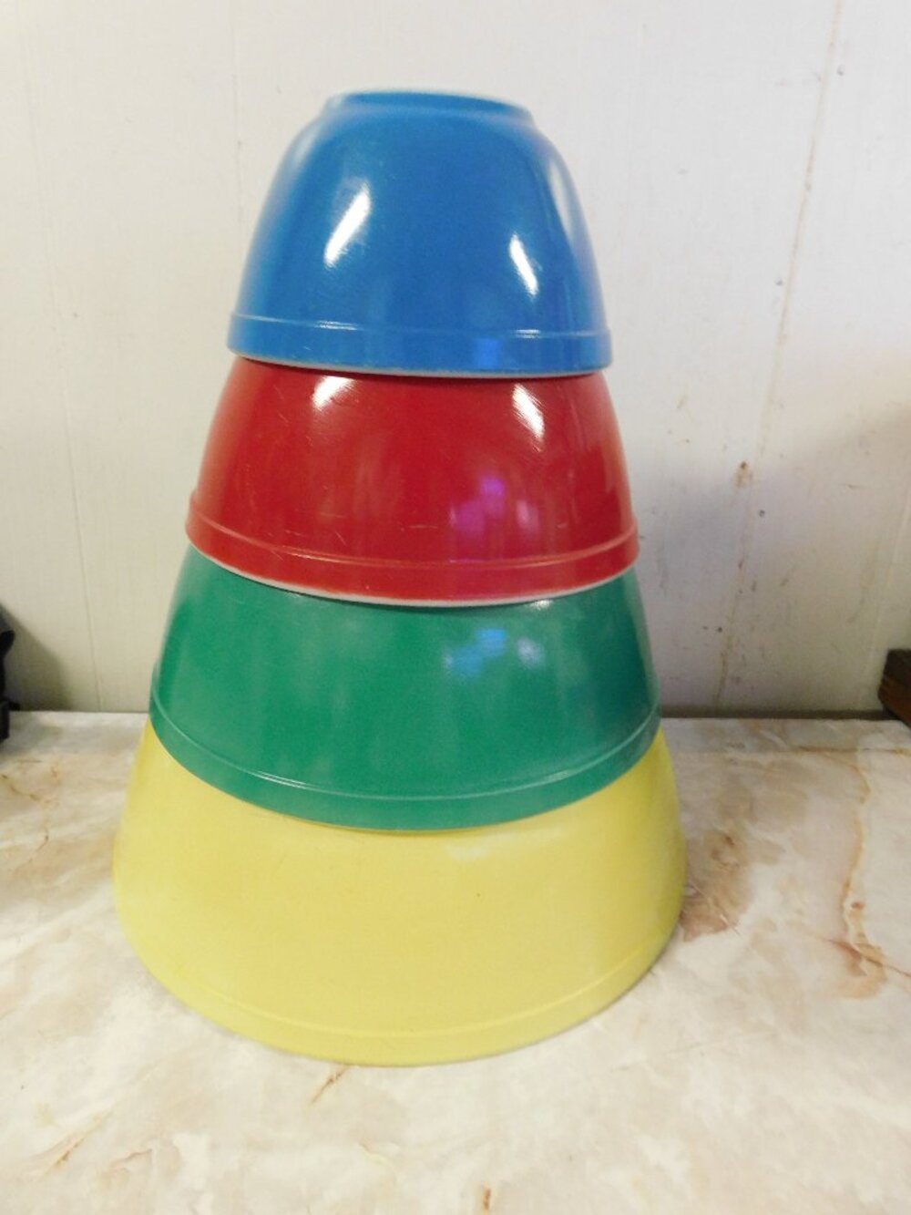 Vintage Pyrex Primary Colors 4 pc Nesting Mixing Bowl Set USA